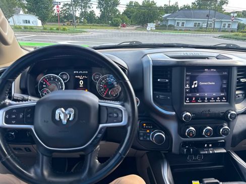 Used 2020 RAM 1500 Big Horn AWD/4WD image 14