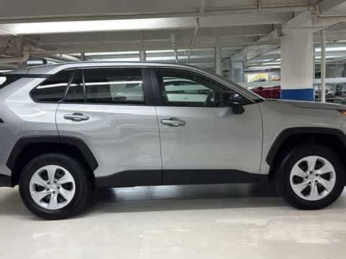 Used 2024 Toyota RAV4 LE AWD/4WD image 36