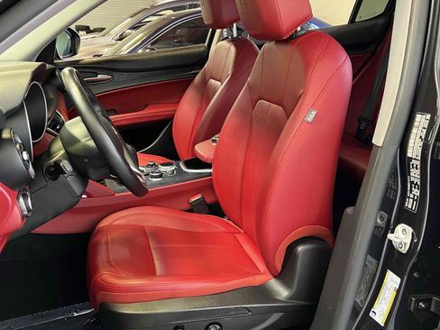 Used 2021 Alfa Romeo Stelvio Sprint w/ Nero Edizione RWD image 24