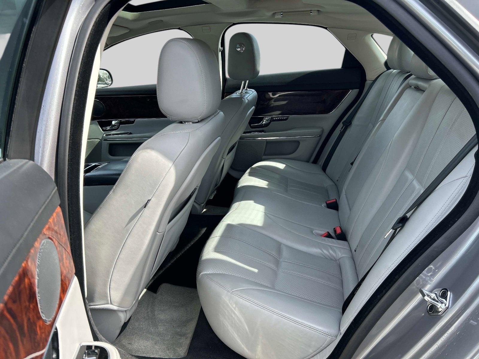 Used 2012 Jaguar XJ RWD image 13