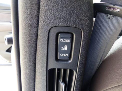 Used 2024 Honda Odyssey EX-L image 47