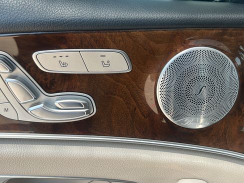 Used 2018 Mercedes-Benz E 300 image 13