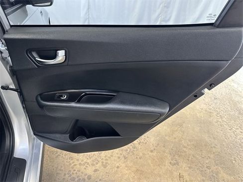 Used 2019 Kia Optima SX image 27