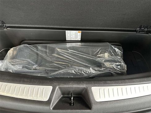 Certified 2024 Cadillac XT6 Premium Luxury w/ LPO, Floor Liner Package image 57