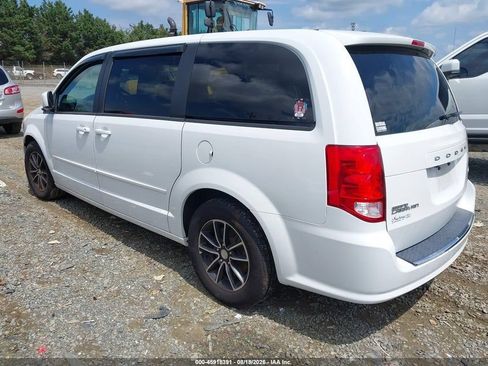 Used 2016 Dodge Grand Caravan R/T FWD image 2
