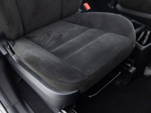 Used 2017 Dodge Grand Caravan SE FWD image 25
