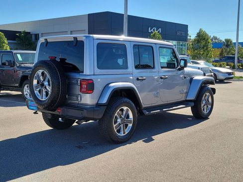 Used 2020 Jeep Wrangler Unlimited Sahara image 5