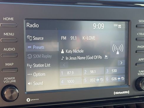 Used 2021 Toyota RAV4 XLE AWD/4WD image 23
