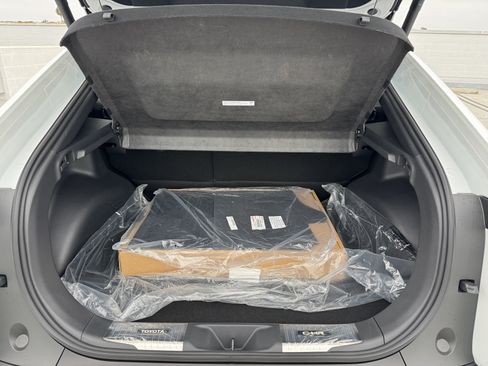 New 2026 Toyota C-HR AWD/4WD image 9