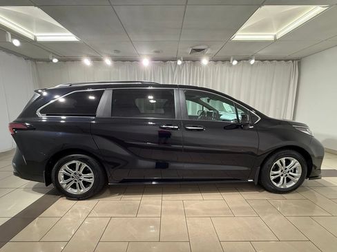 Certified 2023 Toyota Sienna XSE w/ XSE Plus Package AWD/4WD image 6
