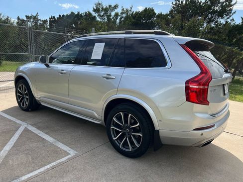 Used 2018 Volvo XC90 T6 Momentum w/ Convenience Package AWD/4WD image 8