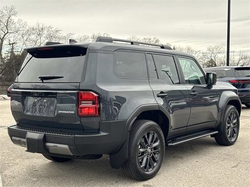 Used 2025 Toyota Land Cruiser image 5