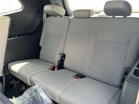 New 2025 GMC Acadia Elevation image 26