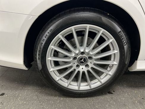 Used 2021 Mercedes-Benz E 350 Sedan image 34