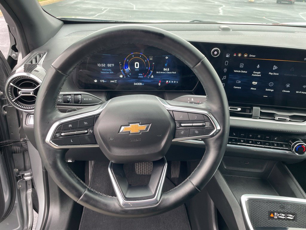 Used 2025 Chevrolet Equinox LT w/ Convenience Package II AWD/4WD image 12