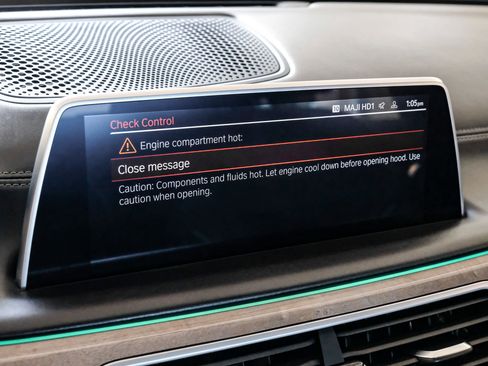 Used 2020 BMW 750i xDrive w/ Executive Package image 23