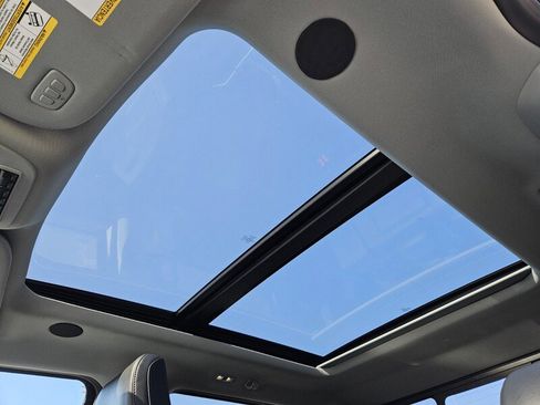 Used 2025 Ford F250 Lariat w/ Lariat Ultimate Package image 19