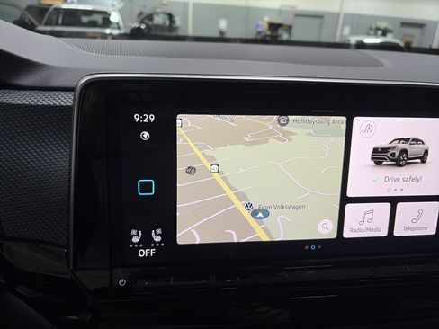 Certified 2025 Volkswagen Jetta SE image 56