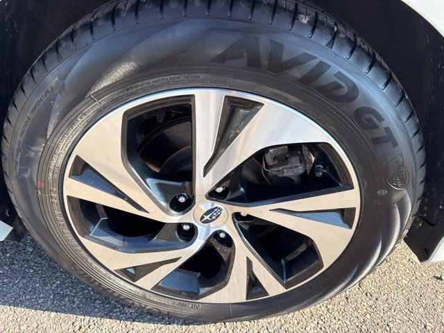 Used 2025 Subaru Legacy Premium AWD/4WD image 11