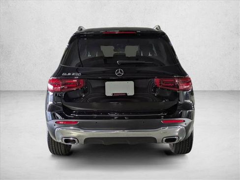 Used 2025 Mercedes-Benz GLB 250 image 5