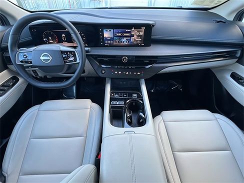 Certified 2025 Nissan Murano SV image 10