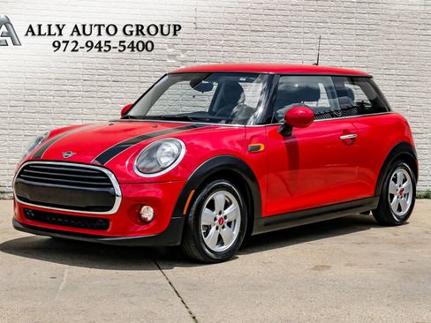 Used 2019 MINI Cooper 2-Door Hardtop FWD image 1