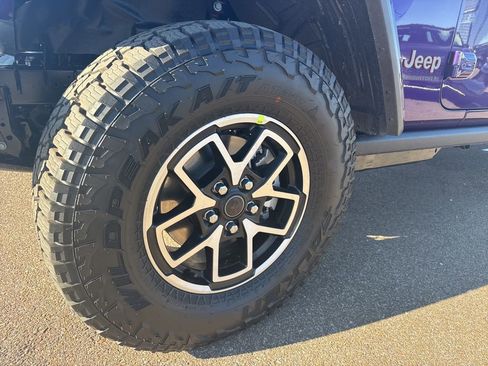New 2026 Jeep Gladiator Rubicon w/ Safety Group AWD/4WD image 35
