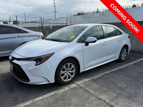 Certified 2025 Toyota Corolla LE image 2