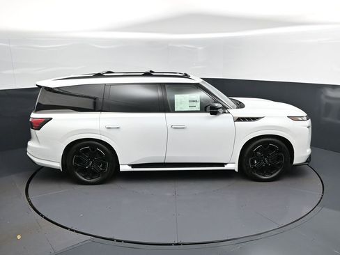 New 2026 INFINITI QX80 SPORT w/ Sport Exterior Package image 38