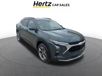 Used 2025 Chevrolet Trax LT video 1
