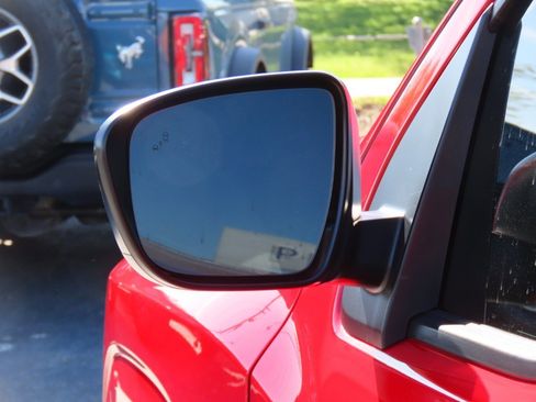 Used 2025 Nissan Frontier S image 18