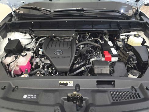 Used 2023 Toyota Highlander XSE AWD/4WD image 9