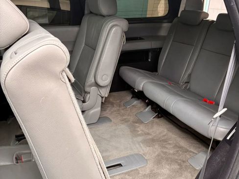 Used 2010 Toyota Sequoia Limited AWD/4WD image 45