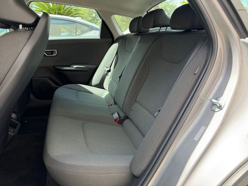 Used 2025 Kia K4 LXS image 22
