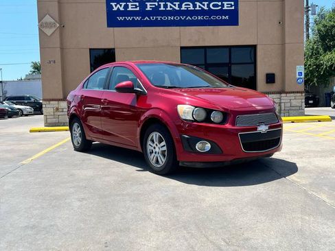 Used 2014 Chevrolet Sonic LT FWD image 2