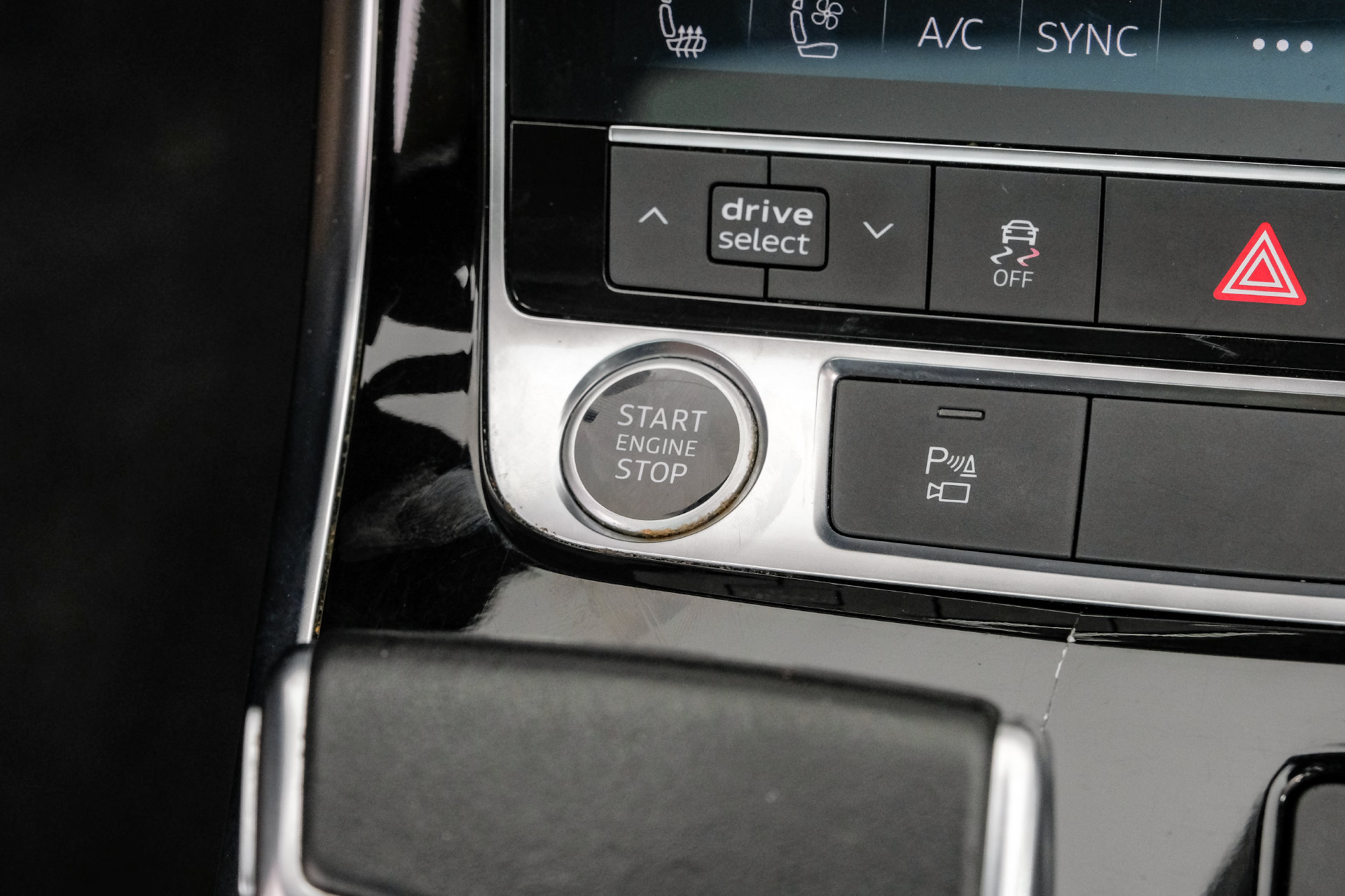 Used 2023 Audi Q8 Premium Plus w/ Premium Plus Package AWD/4WD image 29
