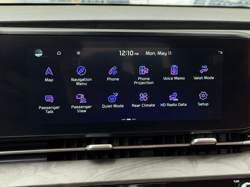 Used 2024 Kia Carnival SX FWD image 19