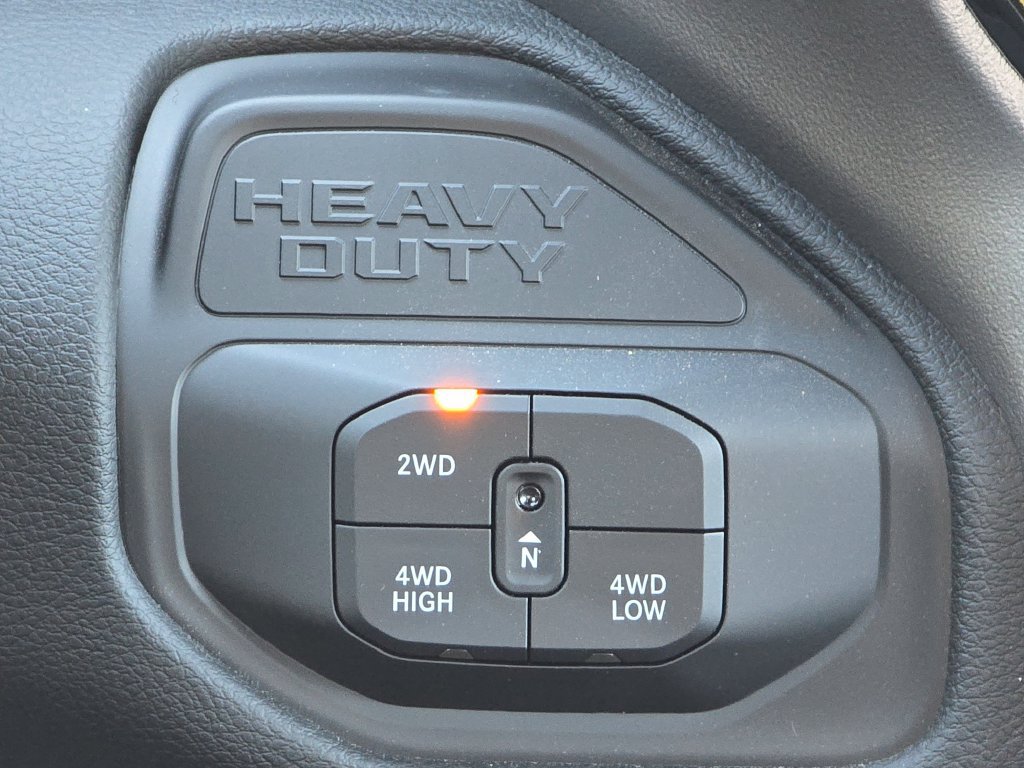 New 2026 RAM 3500 Big Horn AWD/4WD image 33