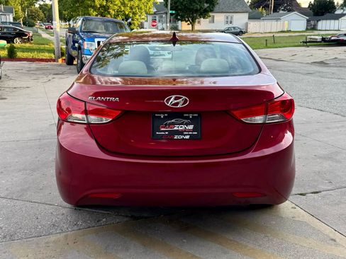 Used 2013 Hyundai Elantra GLS w/ Preferred Pkg image 19