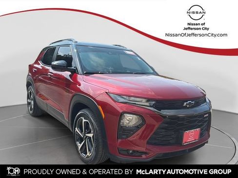 Used 2022 Chevrolet TrailBlazer RS w/ Sun and Liftgate Package FWD image 1