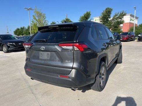Used 2025 Toyota RAV4 XLE FWD image 3