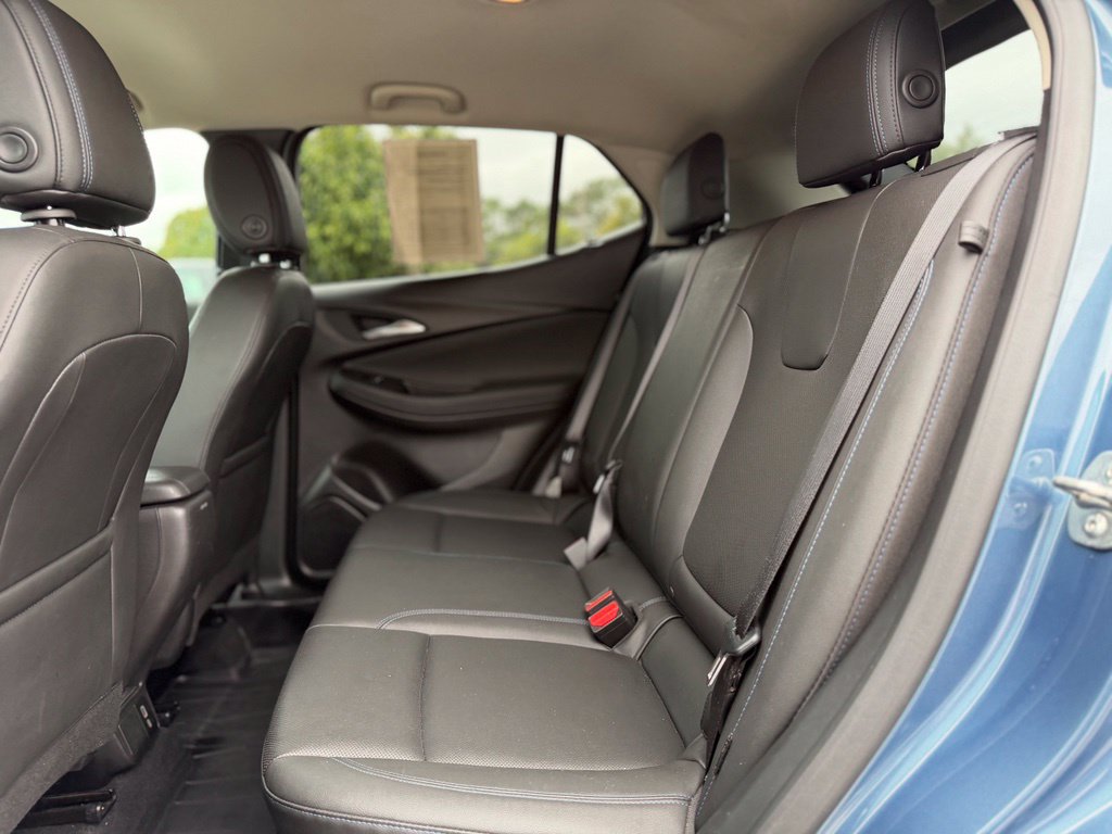 Used 2025 Buick Encore GX Sport Touring FWD image 16