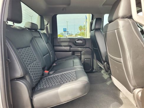 Used 2025 Chevrolet Silverado 2500 Custom w/ Custom Value Package image 19