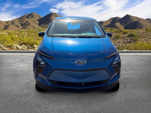 Used 2022 Chevrolet Bolt LT FWD image 7
