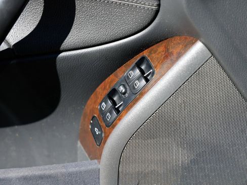 Used 2003 Mercedes-Benz C 240 Sedan image 40