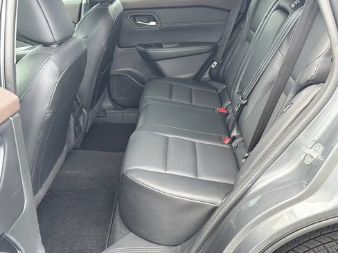 Used 2023 Nissan Rogue SV w/ SV Premium B Package FWD image 21