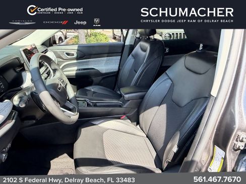 Certified 2022 Jeep Compass Latitude w/ Sun and Sound Group FWD image 10