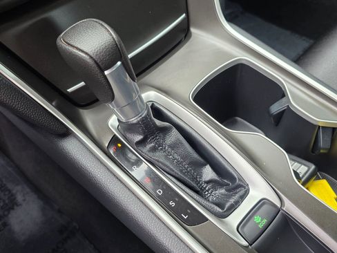 Used 2019 Honda Accord LX image 15