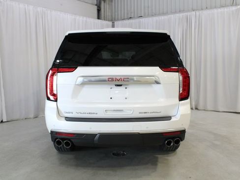 Used 2024 GMC Yukon Denali w/ Advanced Technology Package AWD/4WD image 26