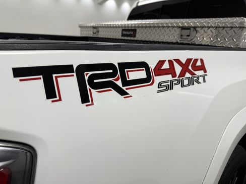 Used 2021 Toyota Tacoma TRD Sport image 8